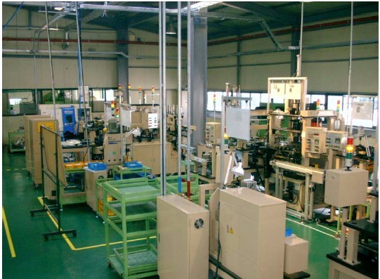 汽车配件组装机